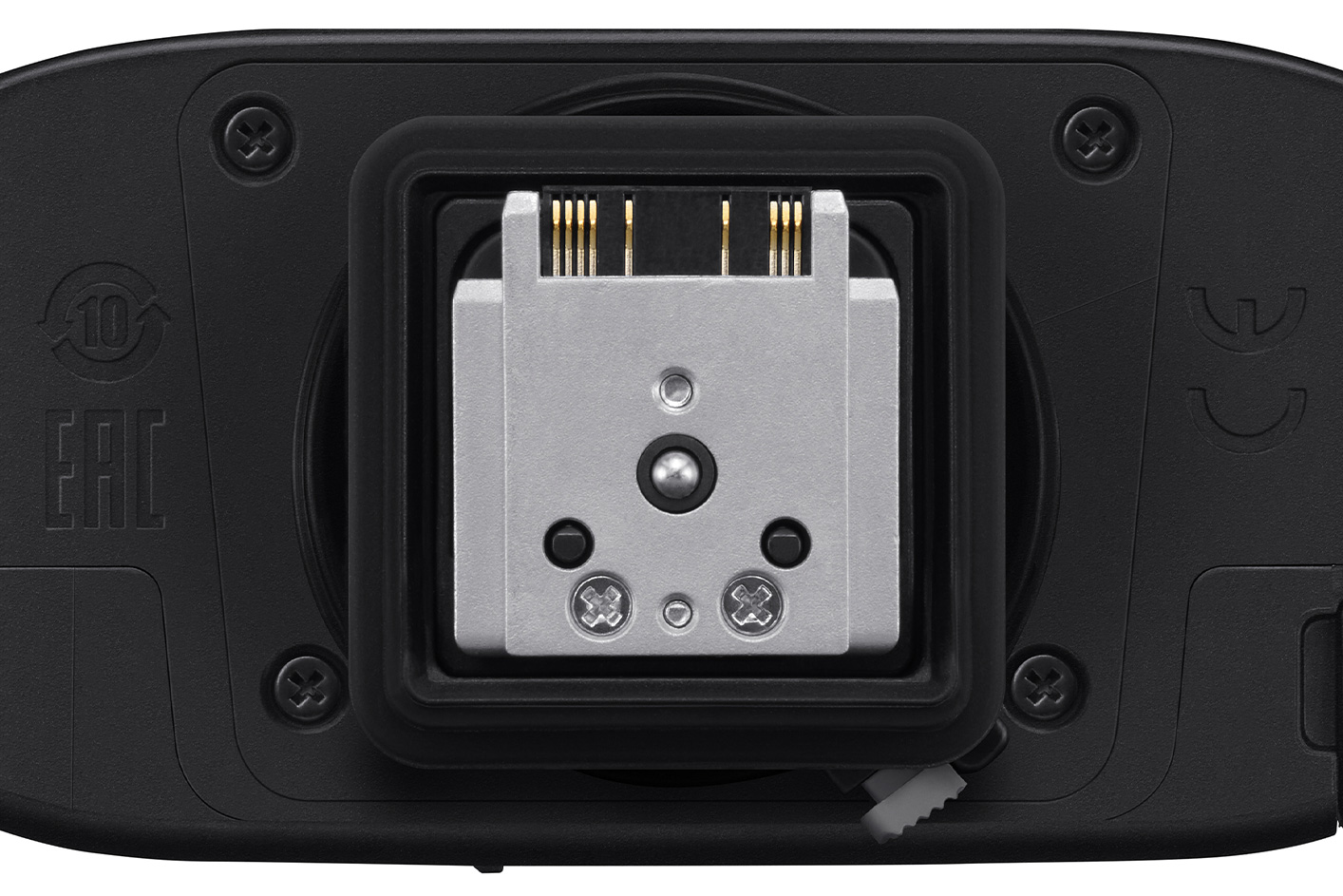 Image du sabot métallique avec son cadre robuste sous le flash