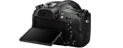 RX10 III mit F2.4-4 großer Blendenöffnung 24-600 mm Zoomobjektiv